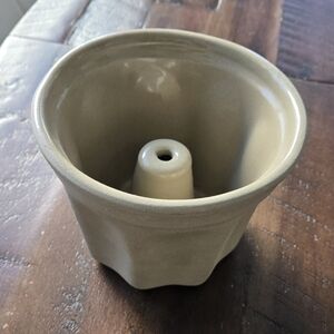 Elegant Cream Ceramic Vase